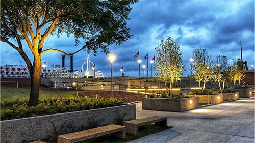 riverfront plaza in baton rouge